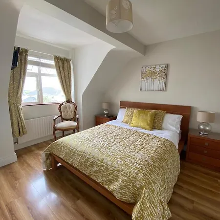 Fernhill House 4*