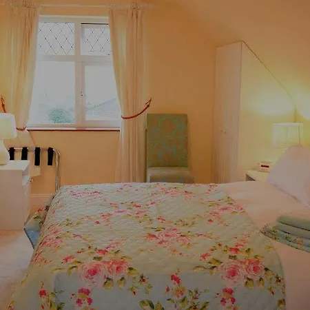 Fernhill House Bed & Breakfast 4*
